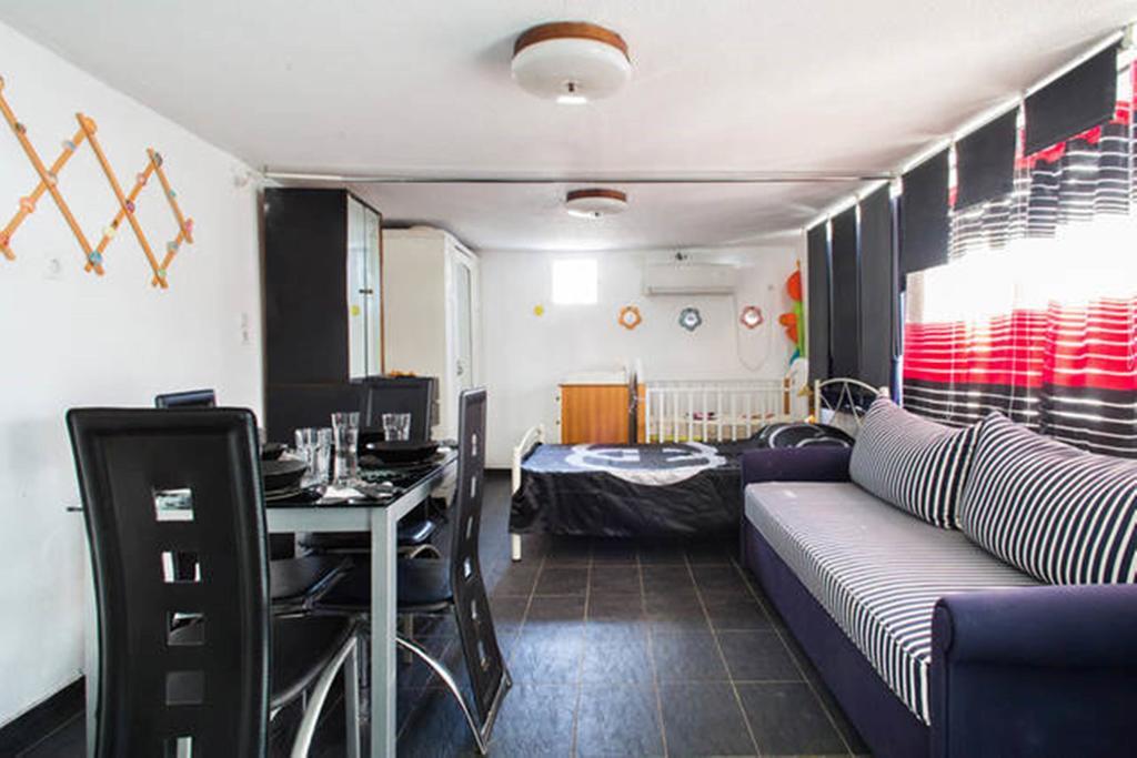 Wavedance Accommodation 살라미스 외부 사진